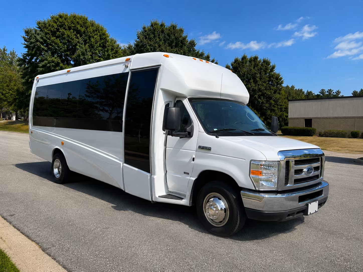comerica park detroit tigers game day bus rentals