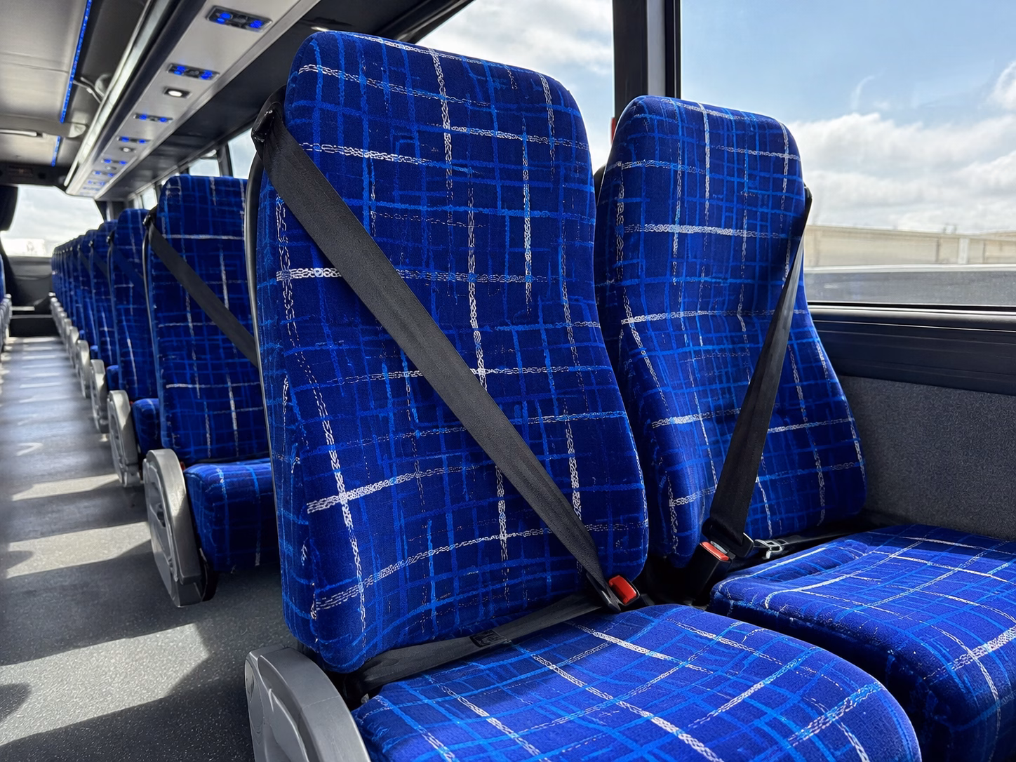 detroit charter buses for concerts and shows