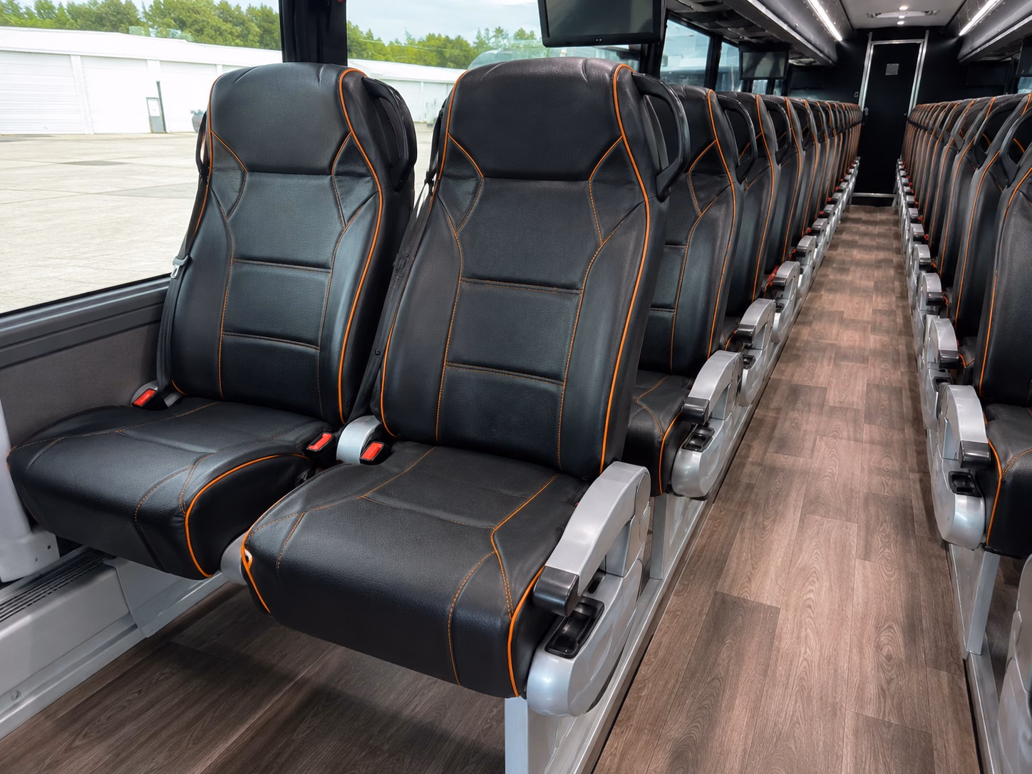 farmington hills charter bus rentals to concerts festivals in farmington hills