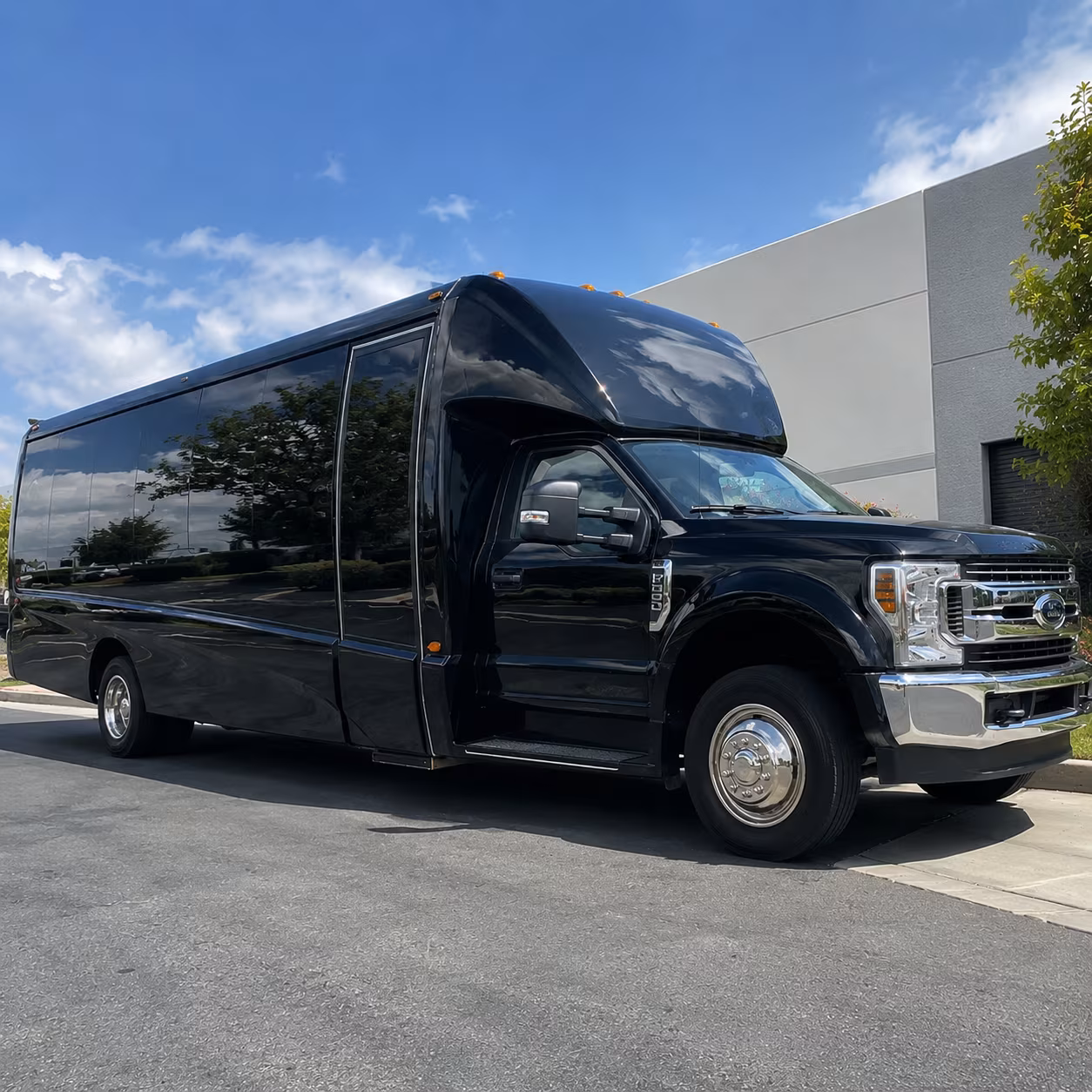 farmington hills easy long distance charter bus rentals in farmington hills