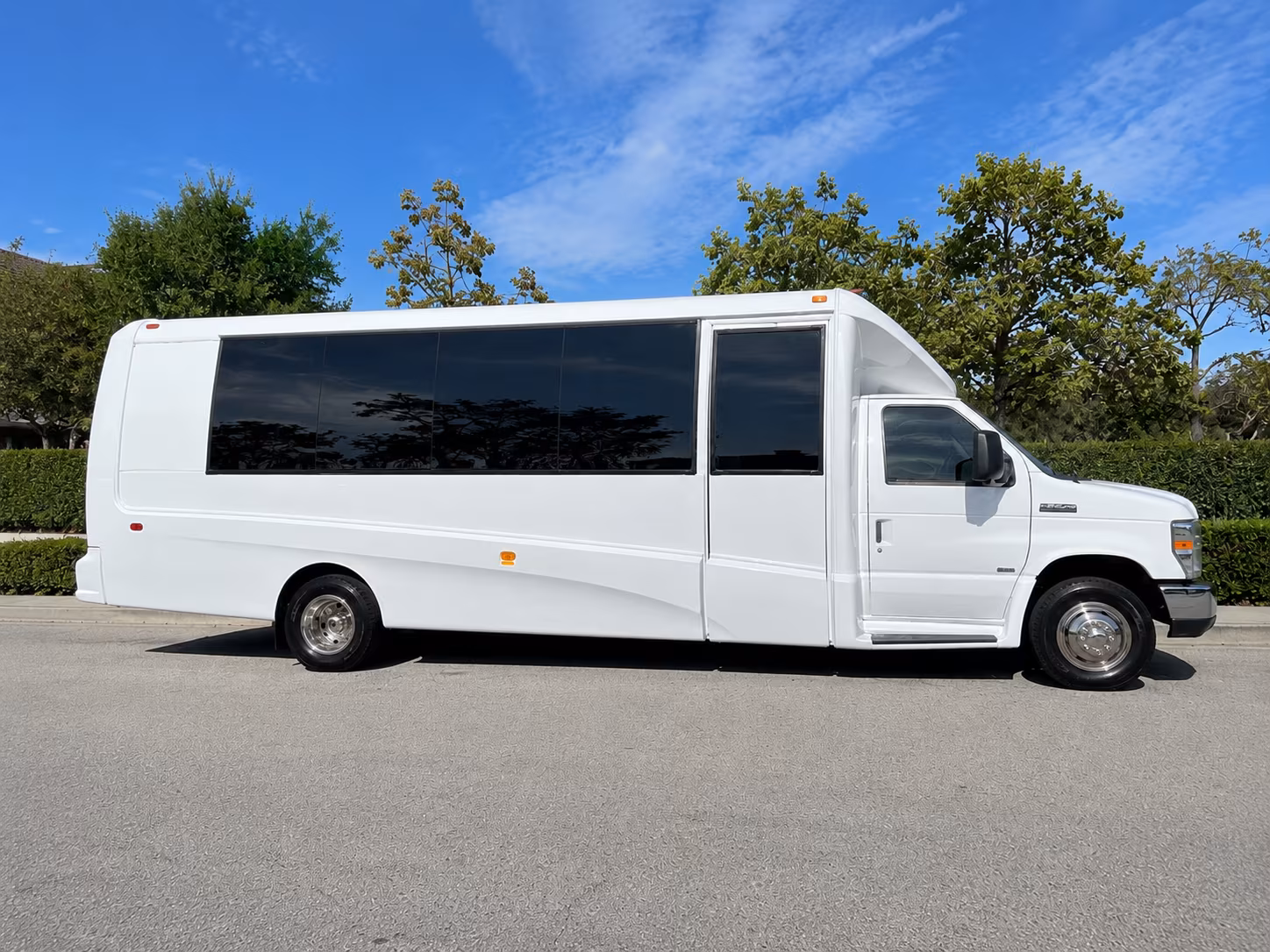 ford field charter bus rentals for detroit lions games