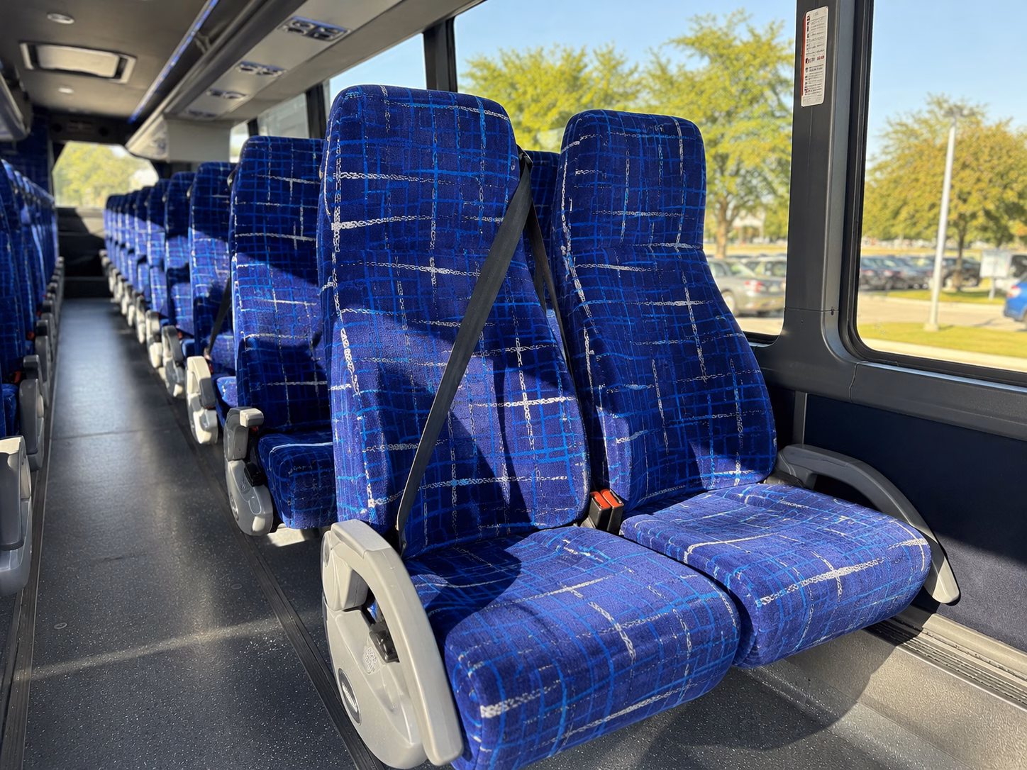 livonia employee charter bus rentals in livonia